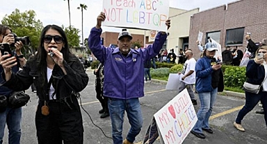 Amerika'da aileler LGBT için sokaklara indi