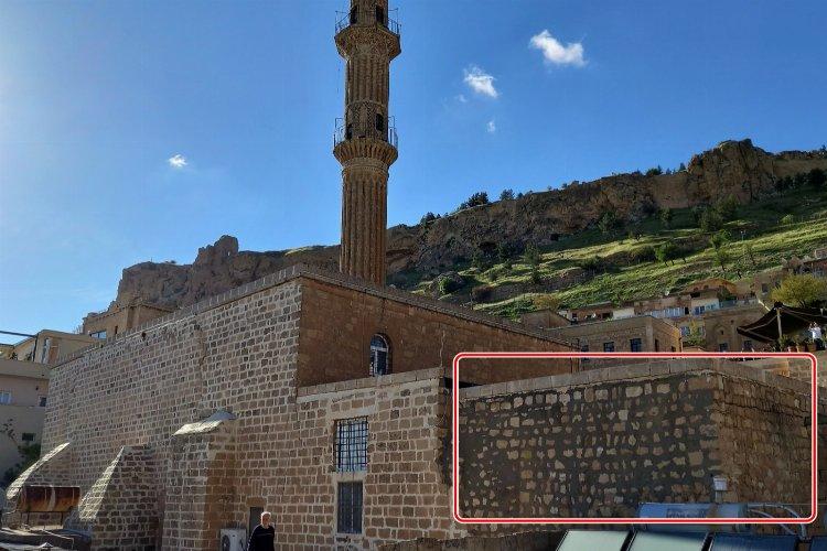 Artuklu Meliki&#039;nin mezarında &#039;tarihi&#039; bekleyiş