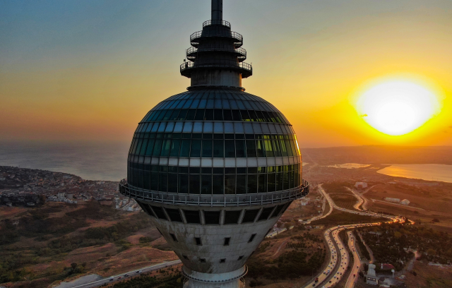 Dev kule satışa çıkartıldı! İstenen para ise adeta dudak uçuklatıyor