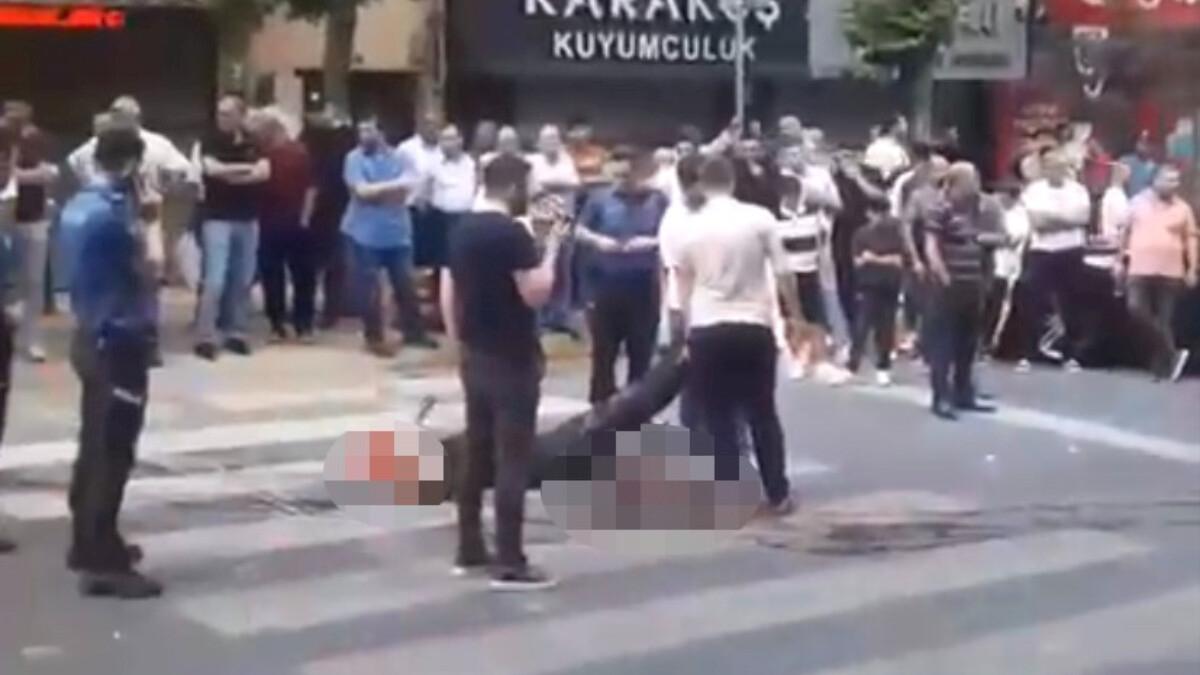 Gaziosmanpaşa’da oğluna silah doğrultan genci yaraladı