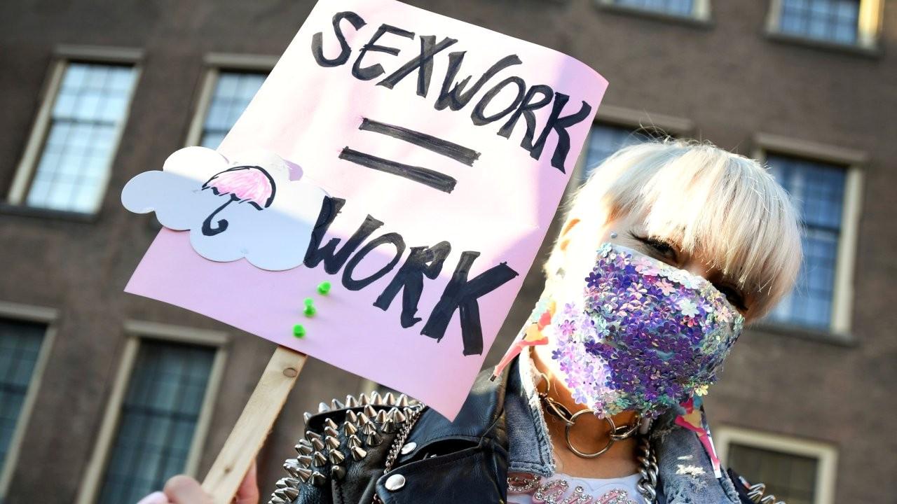 Hollanda'da 'evde seks işçiliğine' izin