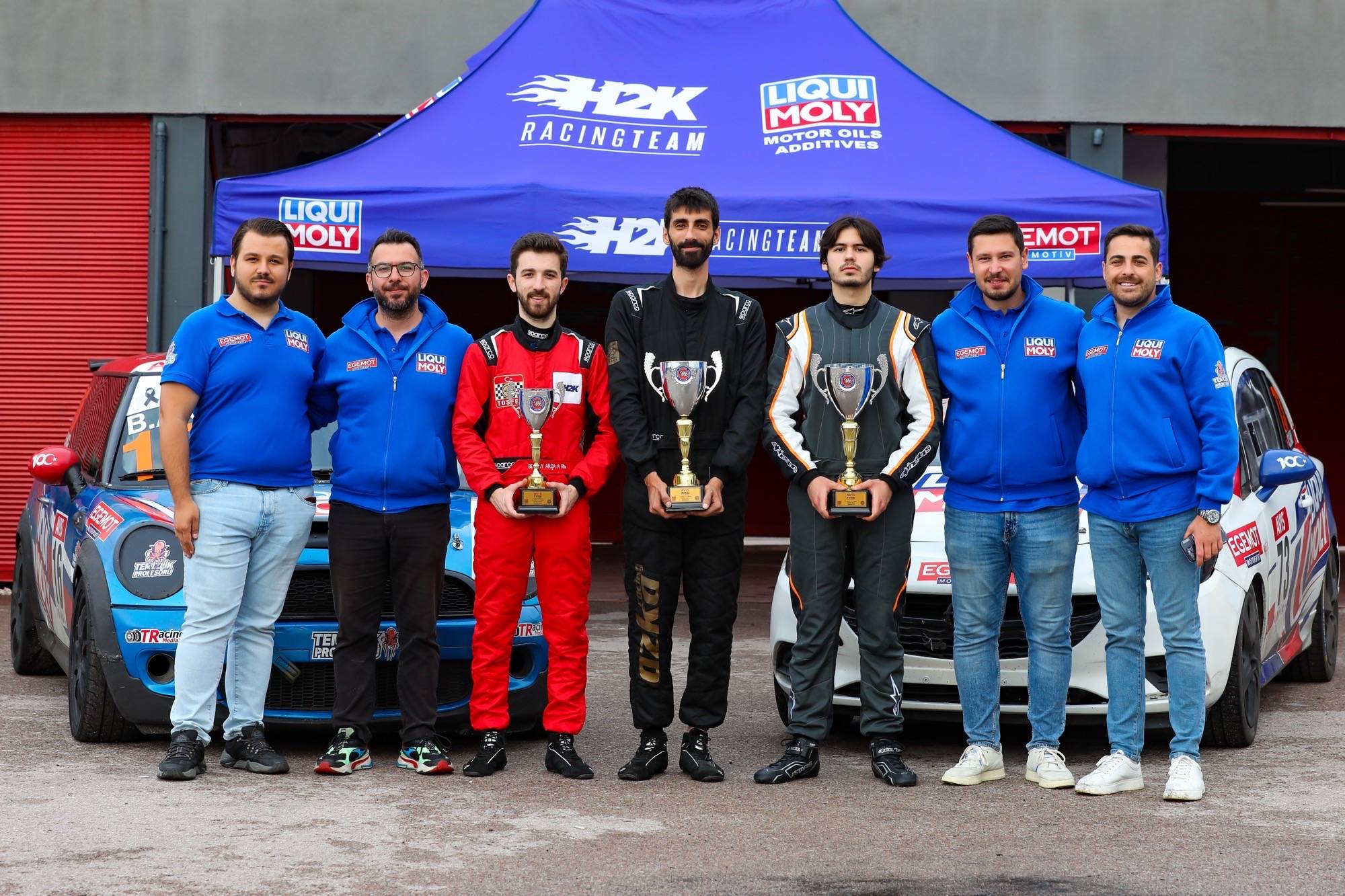 İzmirli Egemot H2K Racing Team, Körfez’den 3 kupayla döndü!