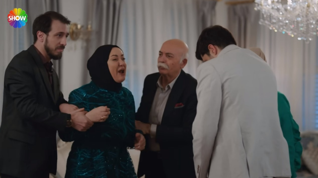 Kızılcık Şerbeti'nin sezon finalinde bomba gibi sahne!