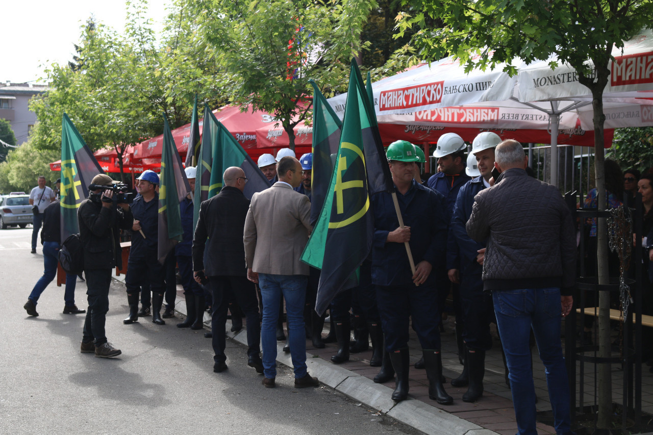 NATO, Kosova'nın kuzeyindeki Zveçan'da birliklerini arttırdı