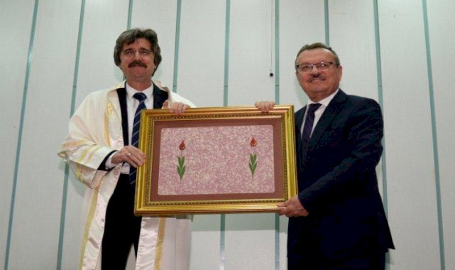 Bursa Uludağ Üniversitesi'nde devir teslim tamamlandı