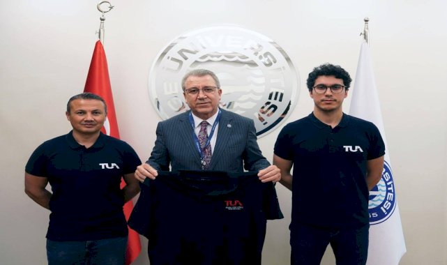 Türkiye’nin İlk Uzay Yolcuları İzmir’de Deney Eğitimi Aldı