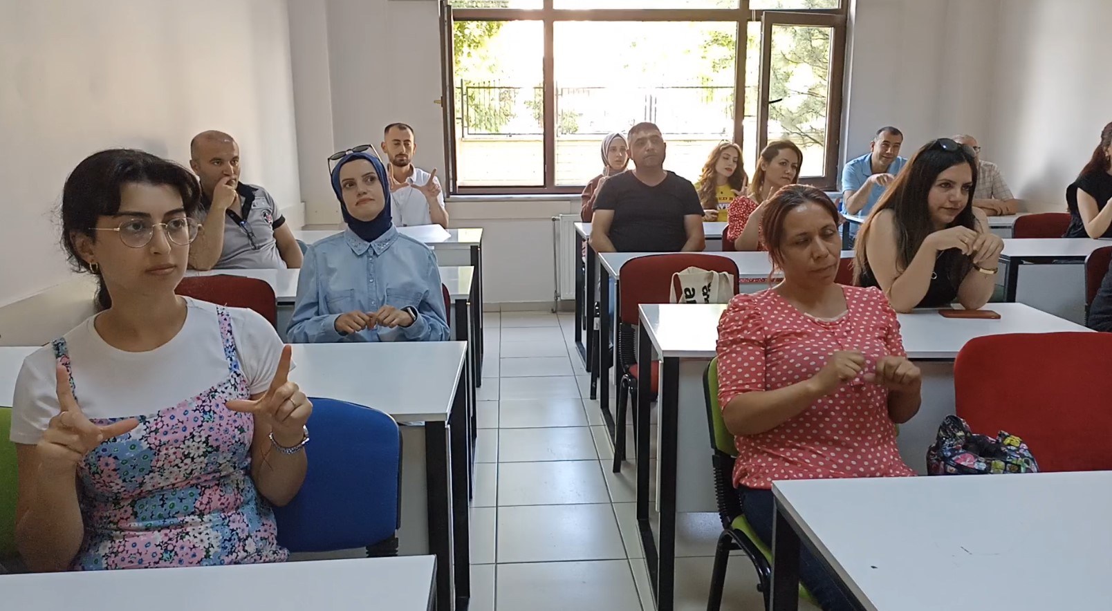 KAYMEK’ten sağlık çalışanlarına işaret dili kursu