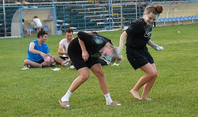 Kemer&#039;de &#039;renkli&#039; festival