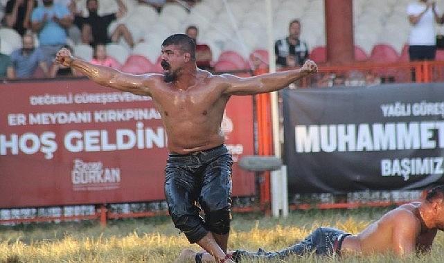 Kırkpınar başpehlivanı Yusuf Can Zeybek Kartepe&#039;de