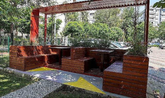 Başkan Tugay, Karşıyaka'yı halkla birlikte yönetiyor