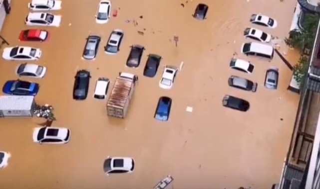 Çin'de Doksuri Tayfunu, selleri ve su baskınlarını tetikledi