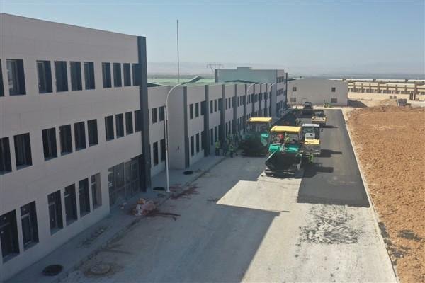 Dünya Kayısı Ticaret Merkezi’nde asfaltlama çalışmaları başladı