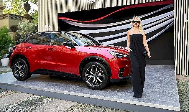 Hadise, Lexus ile Milano'da Sıra Dışı Bir Gün Yaşadı