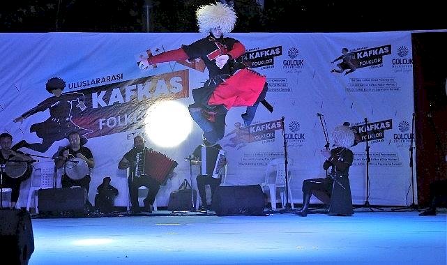 Kafkas Halk Oyunları Gölcük'te Resital sunacak