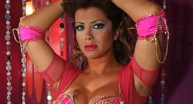 Tanyeli saçlarını kazıttı