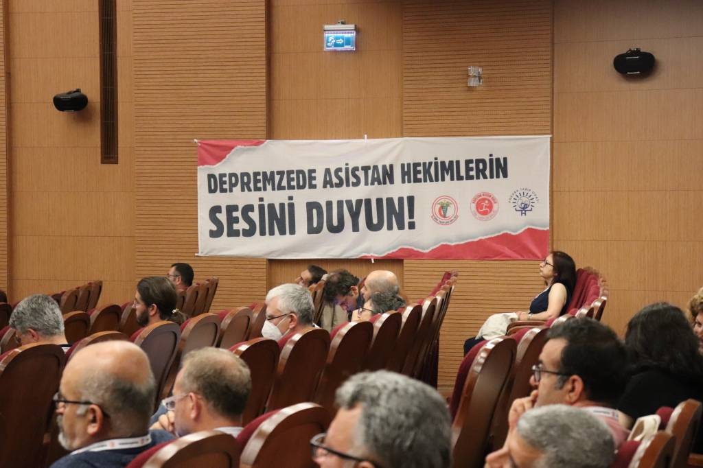 TTB 75. Büyük Kongre’de “Hekim Emeğinin Değersizleşmesini Kabul Etmiyoruz!” Mesajı!