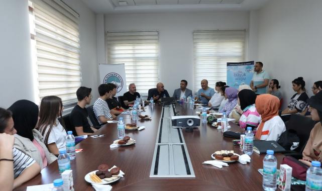 AK Parti Kayseri Milletvekili Cıngı, Matematik Kampı’nı ziyaret etti