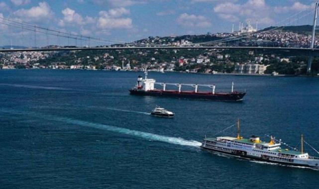 Arızalanan tanker çekildi! İstanbul Boğazı yeniden gemi trafiğine açıldı