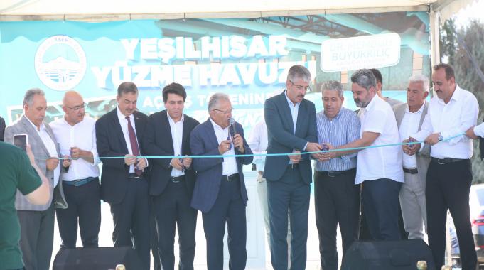 Başkan Büyükkılıç, Yeşilhisar Yüzme Havuzu’nun açılışını yaptı