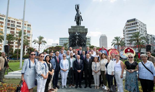 Başkan Soyer: “Hayaletler düzenini delip geçeceğiz”