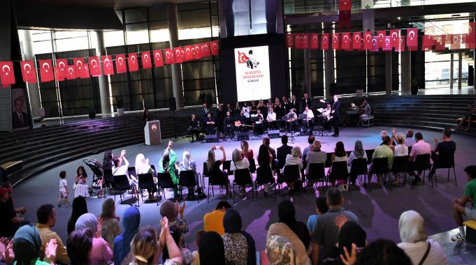 Bursa Fetih Müzesi’nde Zafer Bayramı konseri düzenlendi