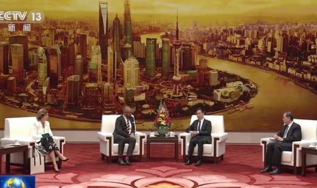 Çin Cumhurbaşkan Yardımcısı Han Zheng,  İngiltere Dışişleri Bakanı Cleverly’i kabul etti