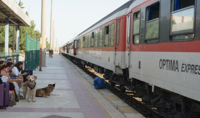 Edirne'de arabalı tren gurbetçilere büyük kolaylık sağlıyor