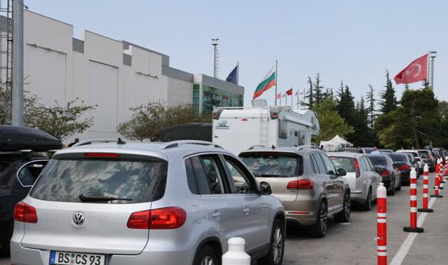 Gurbetçilerin hüzünlü dönüş yolculuğu: Sevinerek geliyoruz, üzülerek gidiyoruz