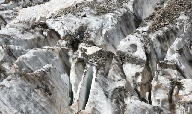 Hakkari'deki Cilo Dağları'nda buzullar eriyor