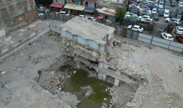 İBB'nin ilerleme kaydetmediği Mercan Katlı Otopark, esnafı çileden çıkardı