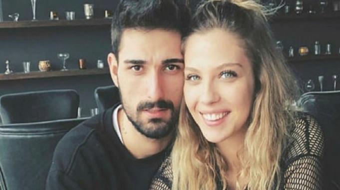 İdo Tatlıses ikizlerinin annesi Yasemin Şefkatli'yi öpücüğe boğdu