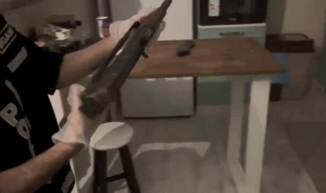 İstanbul'da ünlü rapçilere operasyon düzenlendi: Gözaltına alındılar