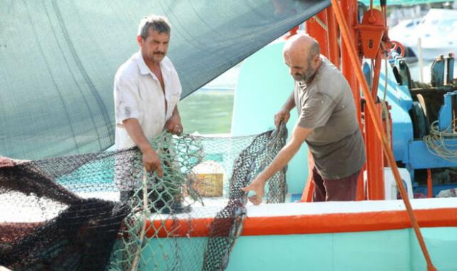 Karadeniz'de balıkçılar, yeni av sezonu için gün sayıyor