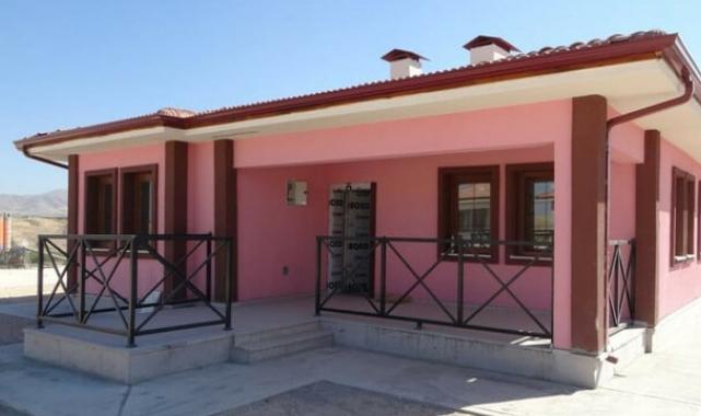 Malatya'daki köy evlerinin yapımı devam ediyor