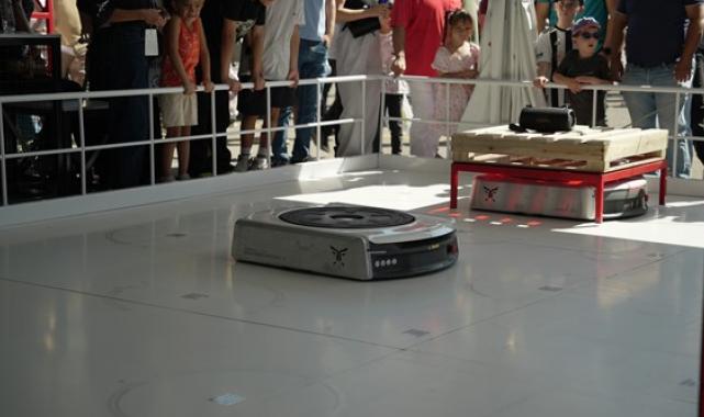 OPLOG, kendi geliştirdiği lojistik robotu TARQAN ile TEKNOFEST Ankara'da
