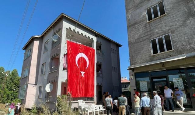 Pençe Kilit şehidinin acı haberi baba evine ulaştı