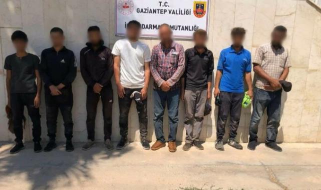 Polis kılığına giren göçmen kaçakçılarına operasyon