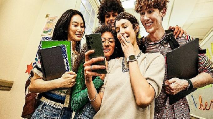 Samsung öğrenci ve öğretmenlere özel olarak akıllı telefon ve tablette Eylül ayı boyunca indirim uygulayacak