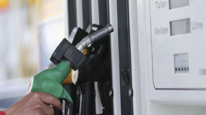Sürücüler dikkat! Motorine gelen zam pompaya yansıdı: İşte güncel fiyatlar...