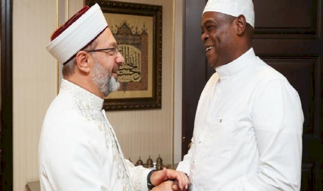 Ali Erbaş, Müslüman olan Güney Afrikalı eski rahip Richmond'u kabul etti