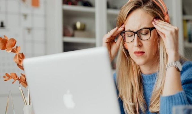 Baş Ağrısını İlaçla Gidermek Doğru Mu ?