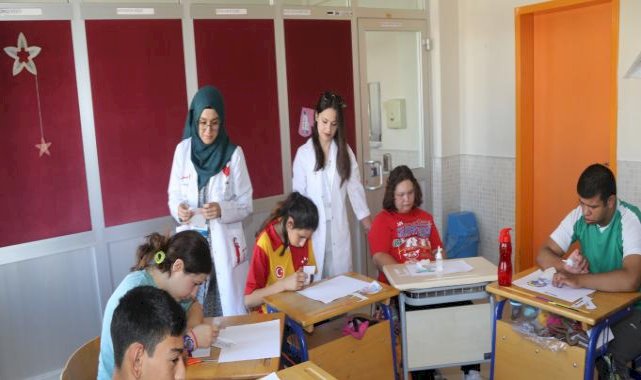 Başkan Altay: "Özel öğrenciler dolu dolu bir yaz geçiriyor"