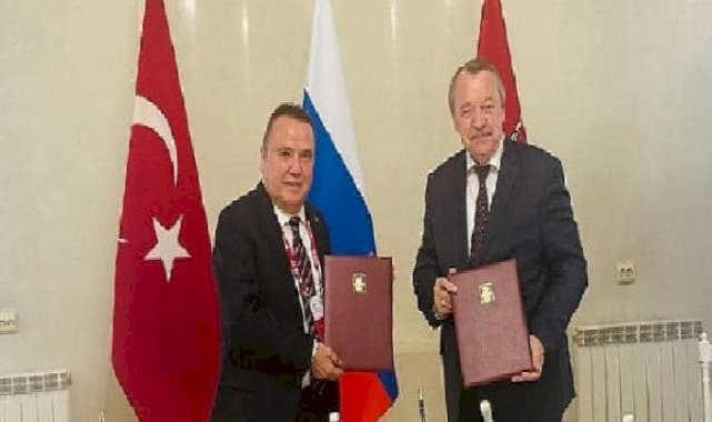 Başkan Böcek Moskova'da işbirliği protokolü imzaladı