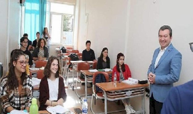 Bergama Belediyesi Yaşam Boyu Eğitim Merkezi kursundan 87 üniversiteli çıktı