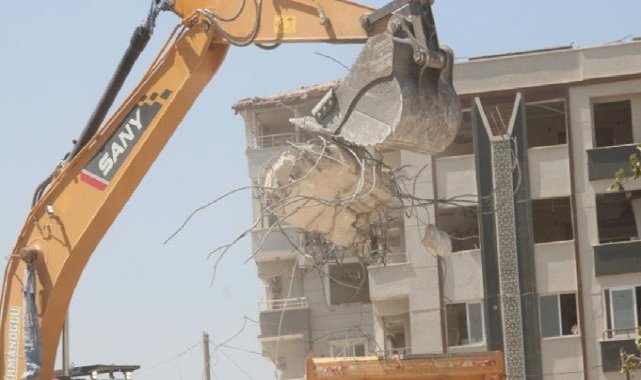 Depremin vurduğu Hatay'da günlüğü bin 500 TL’ye usta bulmakta sıkıntı yaşanıyor