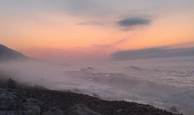 Doğa sürprizi: Kastamonu'da deniz sıcaklığı 11 dereceye geriledi, sis bulutları oluştu