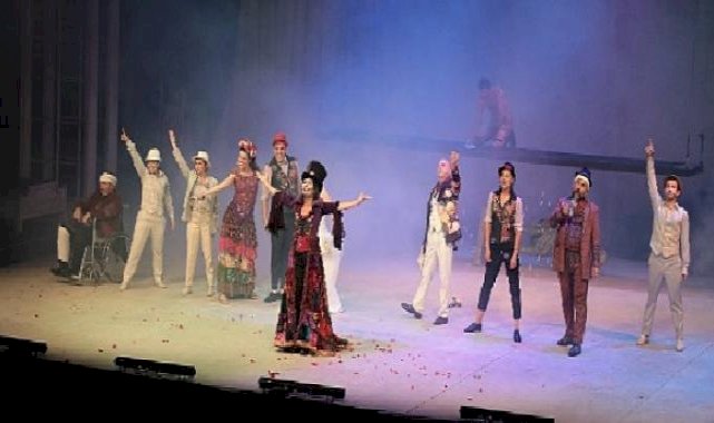 Harbiye Açık Hava'da 12. Gece rüzgarı esti