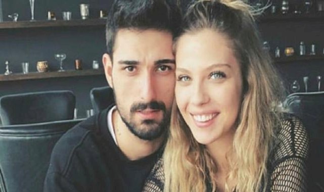 İdo Tatlıses ikizlerinin annesi Yasemin Şefkatli'yi öpücüğe boğdu