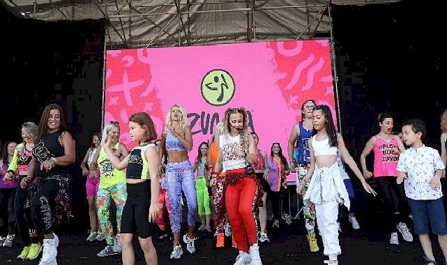 İstanbul Festivali'nde 50 bin kişiyle Zumba dansında dünya rekoru!