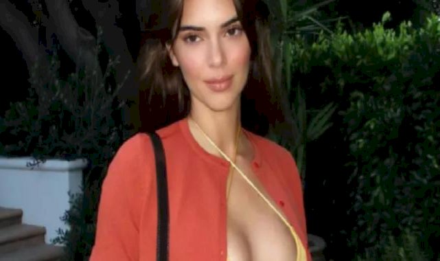 Kendall Jenner'ın minik bikinili ayna pozuna beğeni yağdı